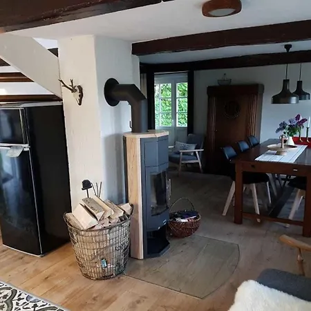 Reetdachkate Landlust 別荘 Esgrus